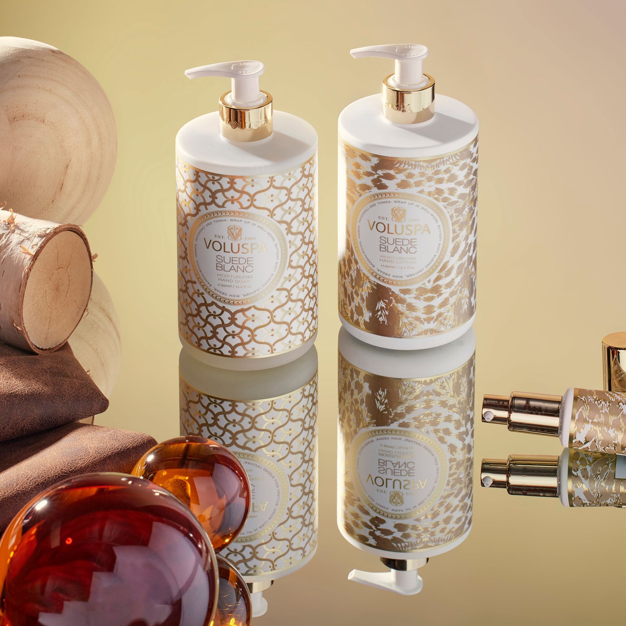 Suede Blanc - Hand Soap & Lotion Secondary image
