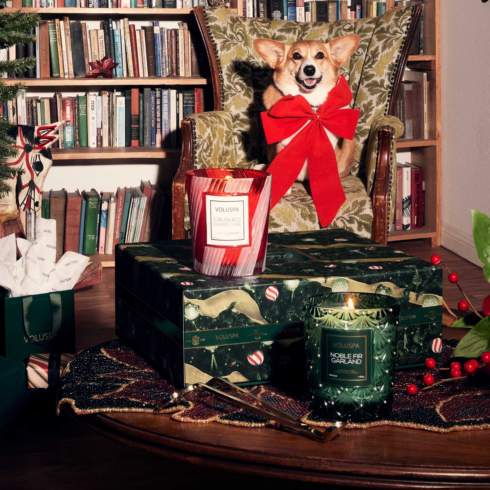 Light Up The Holidays - Classic Candle Gift Set Secondary image