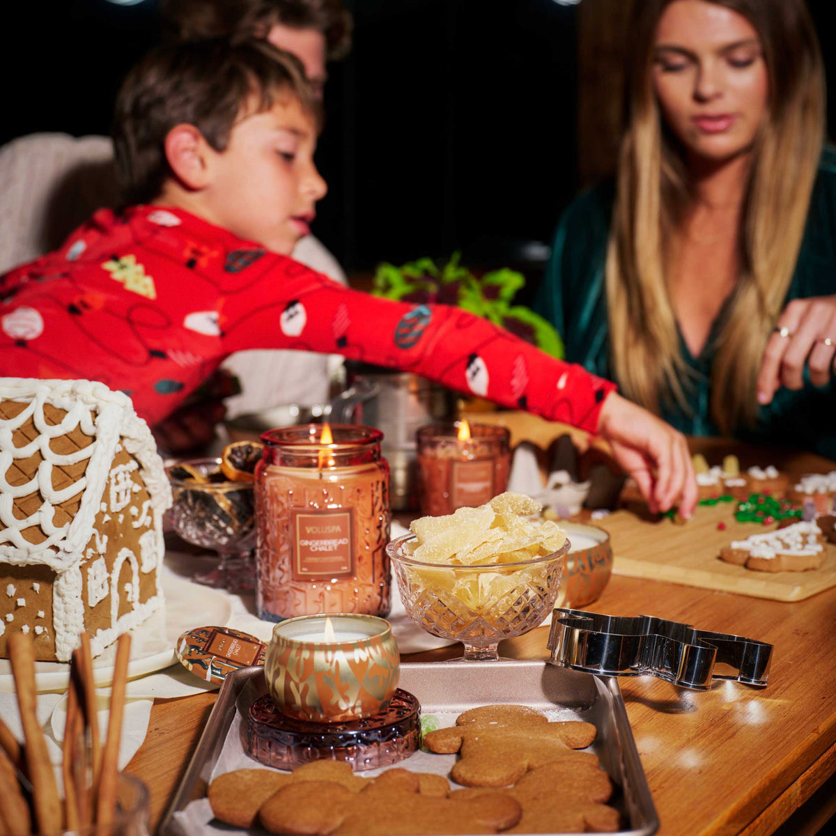 Gingerbread Chalet - Mini Tin Candle