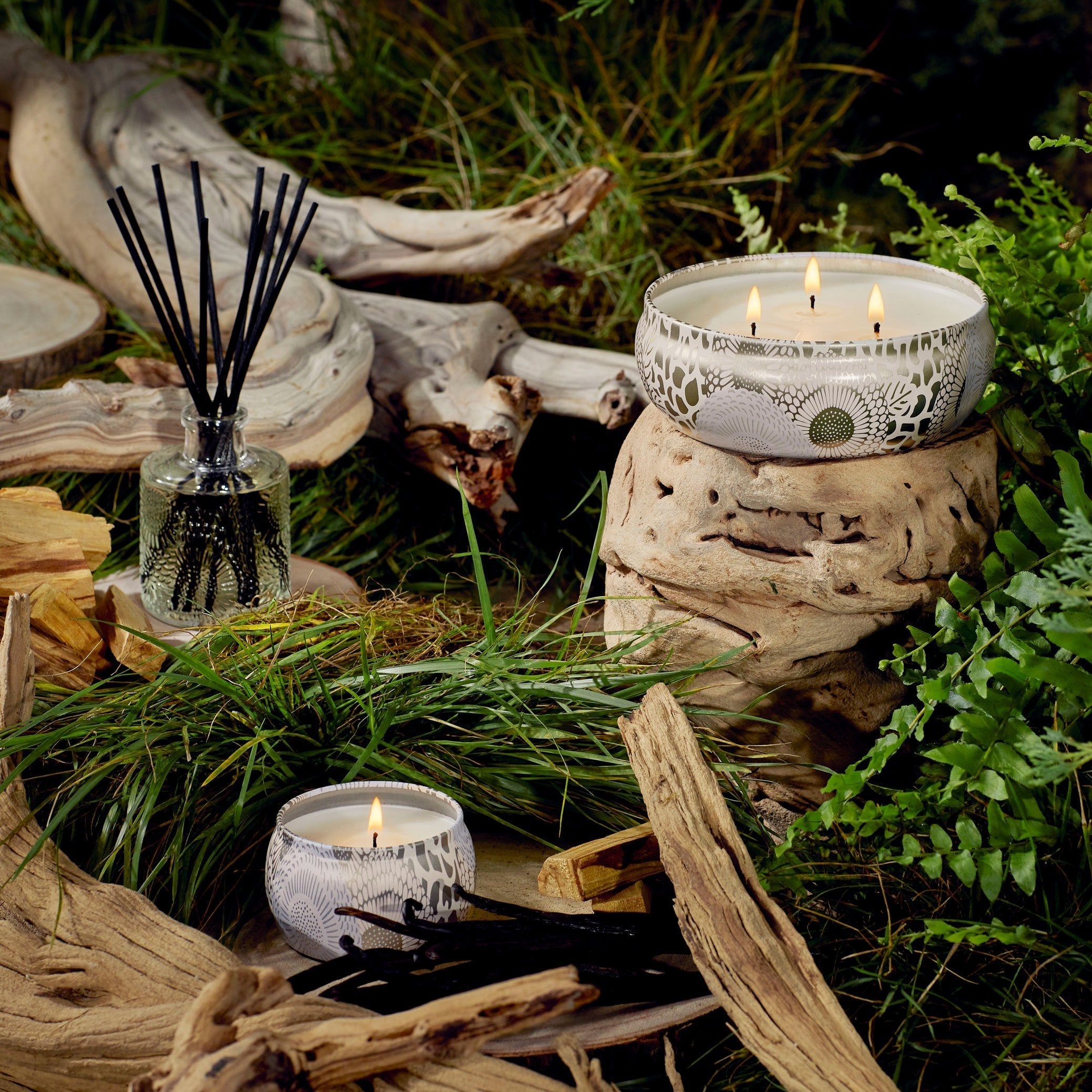 Santal Vanille - 3 Wick Tin Candle Secondary image