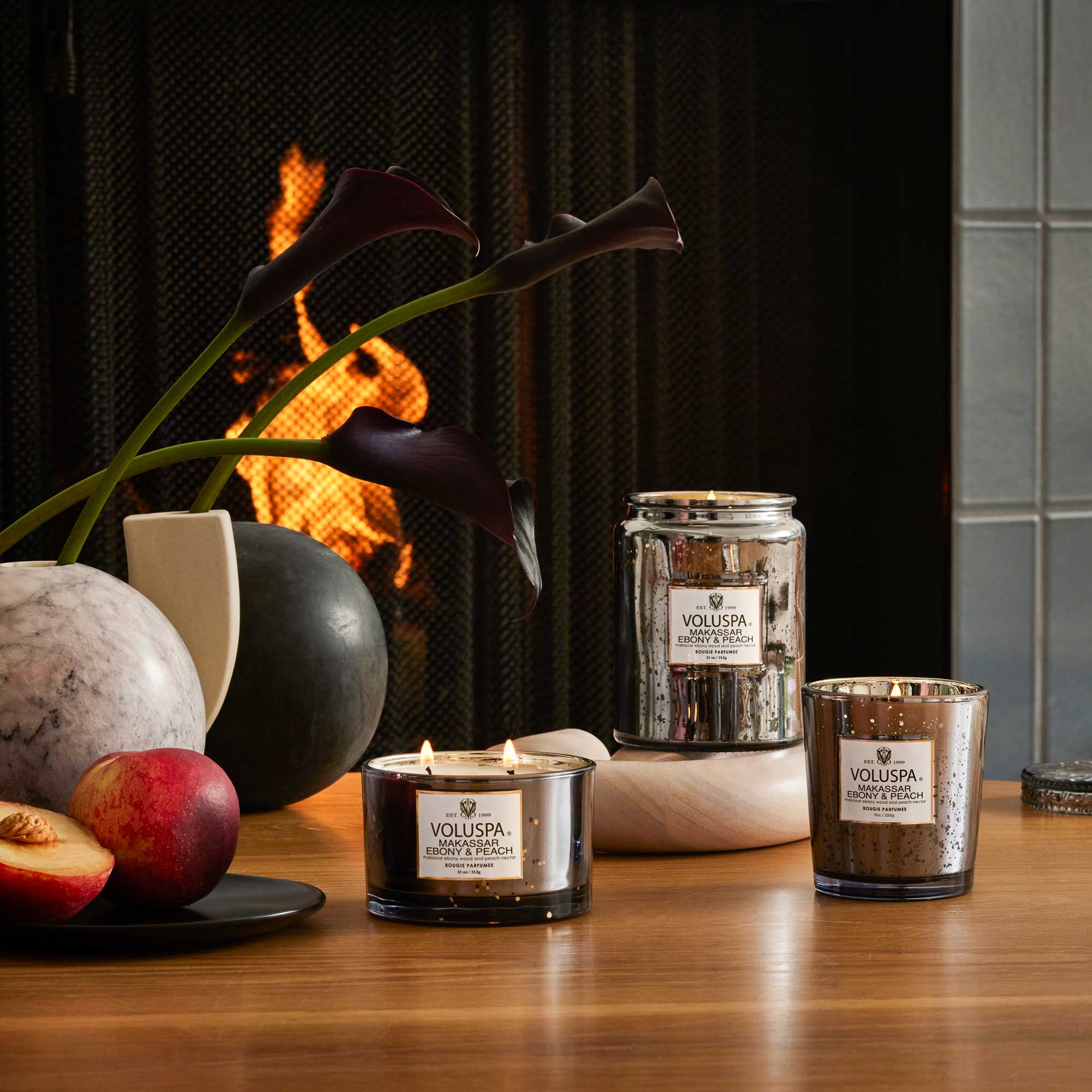 Makassar Ebony & Peach - Large Jar Candle Secondary image