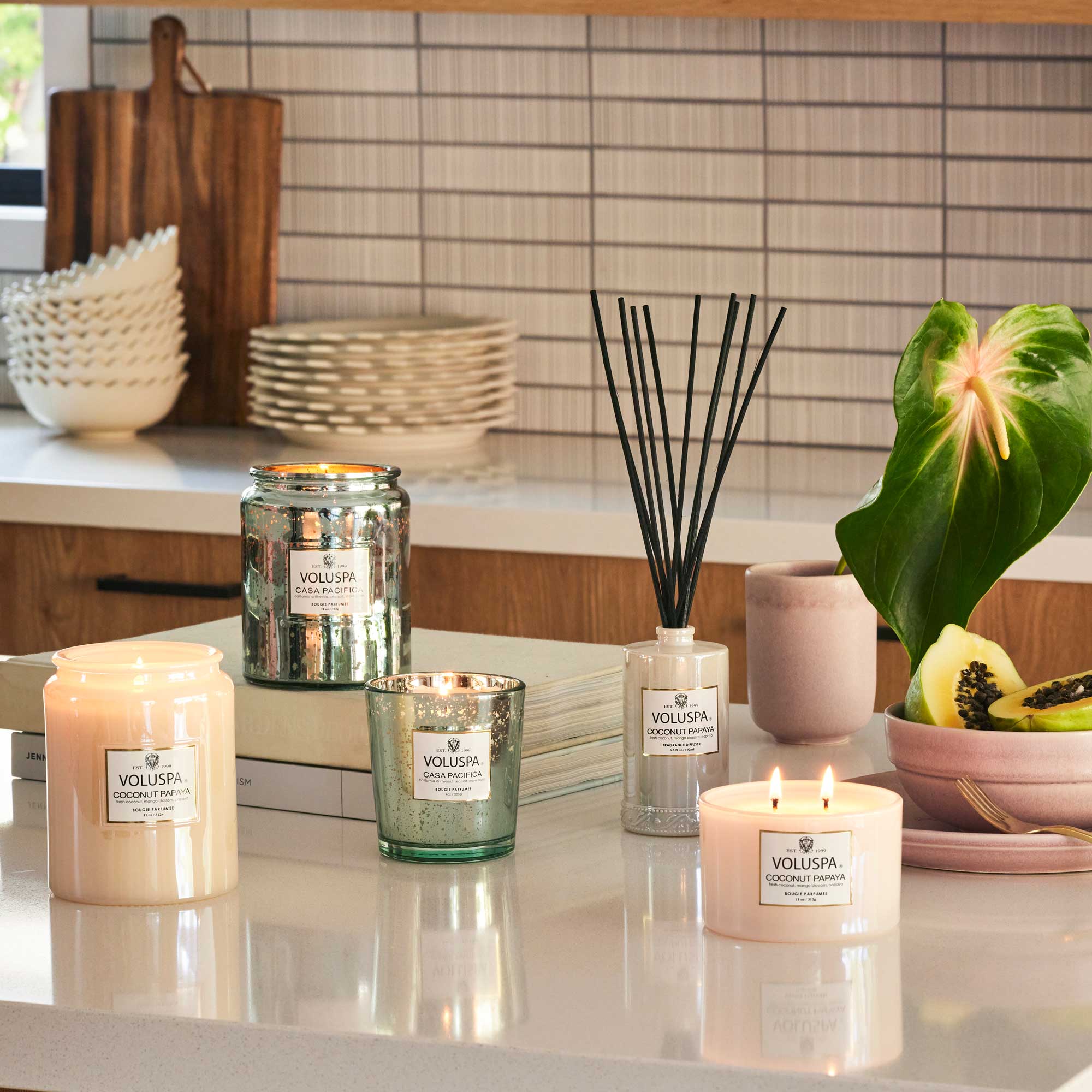 Coconut Papaya - Large Jar Candle Secondary image