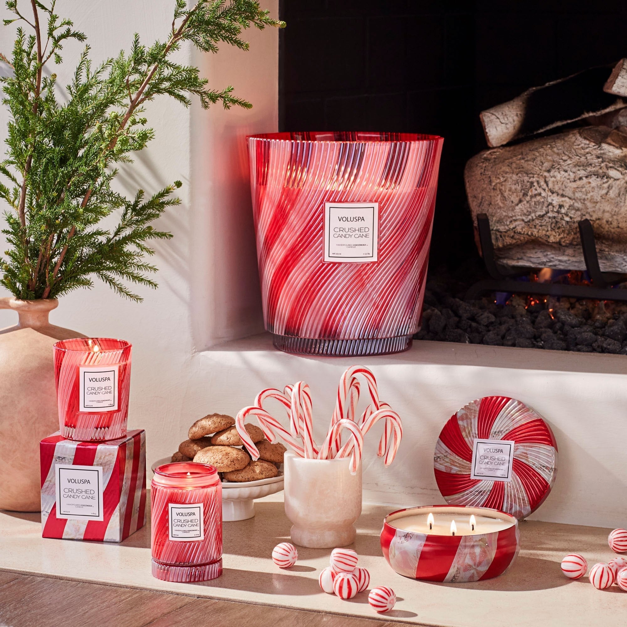 Crushed Candy Cane - 5 Wick Hearth Candle Secondary image