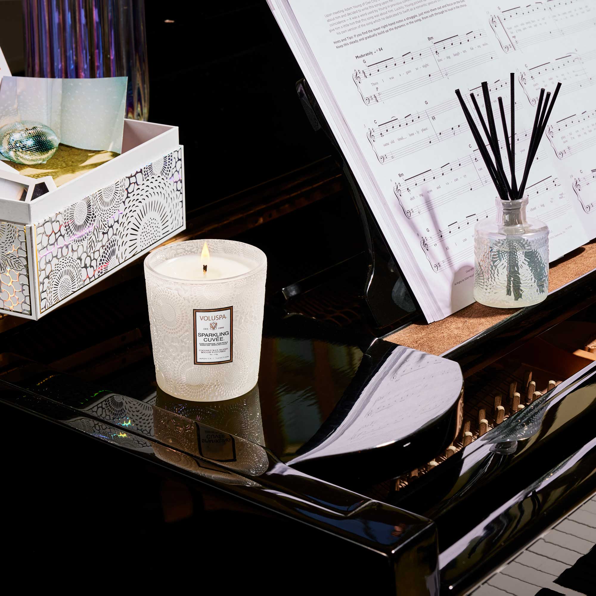 Sparkling Cuvée Celebration - Candle & Diffuser Gift Set Secondary image